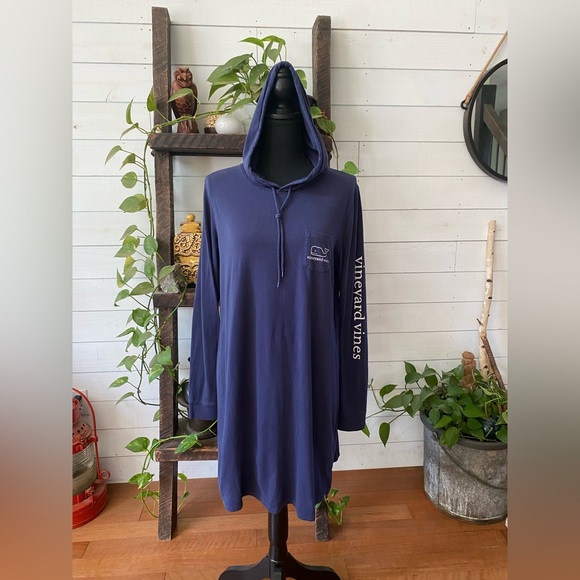 Vineyard Vines: Navy Hooded Tunic Dress with Sleeve Detail and Whale Logo - Picture 3 of 17